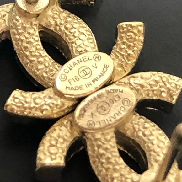 CHANEL CC Logos Rhinestone Stud Earrings Gold Tone F16V Auth w/Box #8250 - Picture 7 of 10